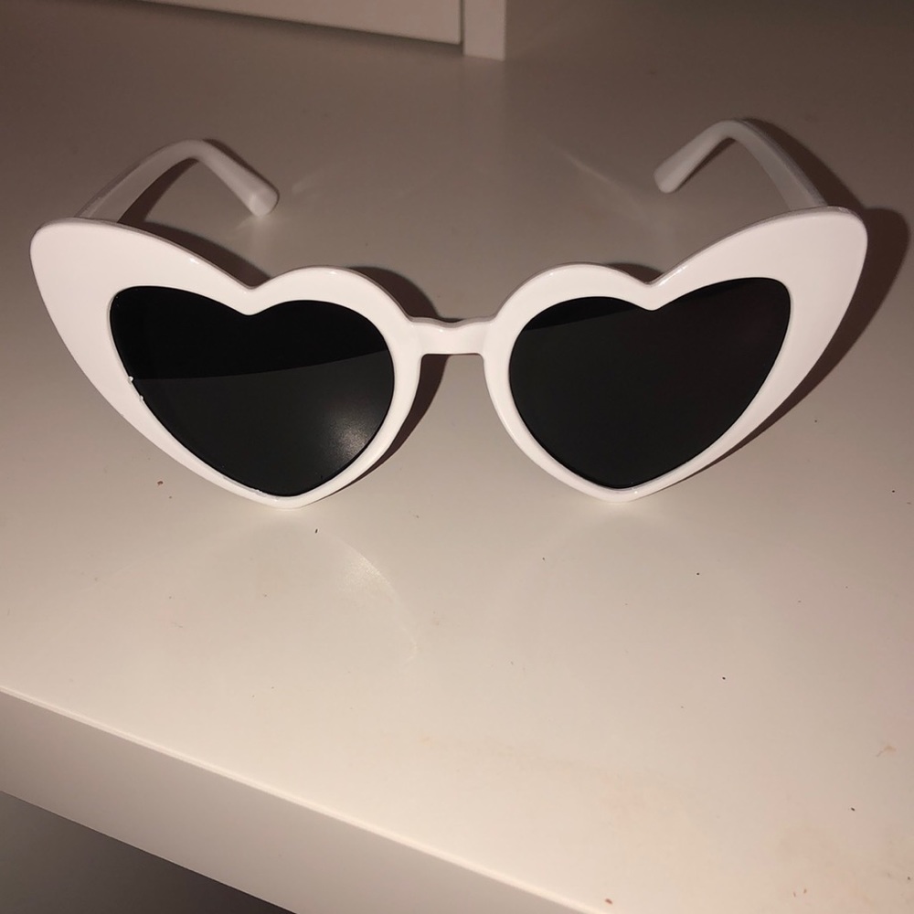 New! Heart eye sunglasses